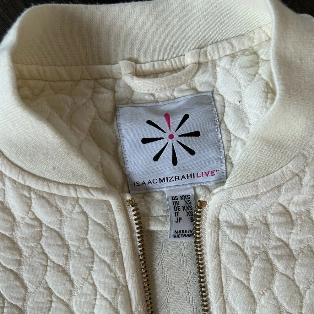 Isaac Mizrahi Live Quilted Ivory Jacket | Tagged XXS Fits S (2/4) | Spring Prep - Picture 3 of 4
